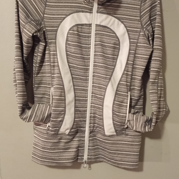 Lululemon sweaters women's size 6 - Picture 5 of 9